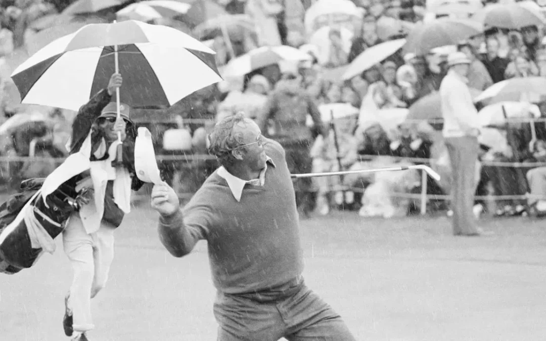 College Golfers Honor Arnold Palmer on National Umbrella Day